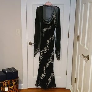 Long dress perfect for summer weddings